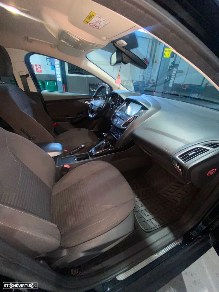 Ford Focus SW - 5
