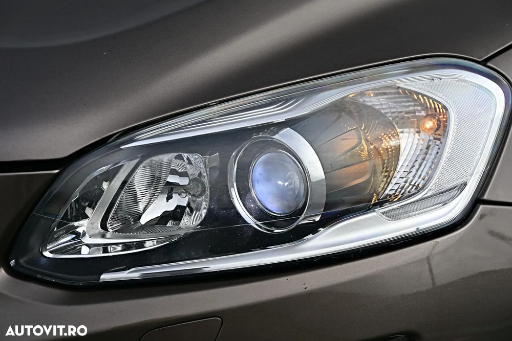 Volvo XC 60 D5 AWD Geartronic Summum - 21