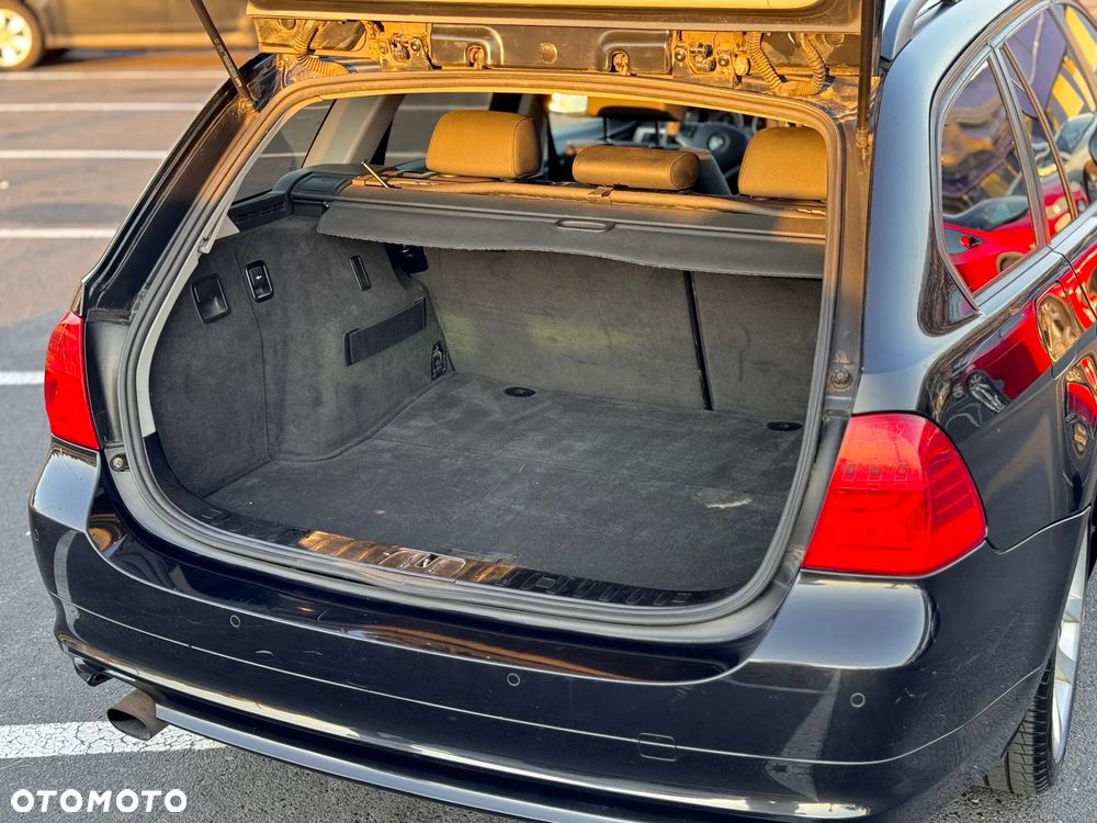 BMW Seria 3 318d - 12