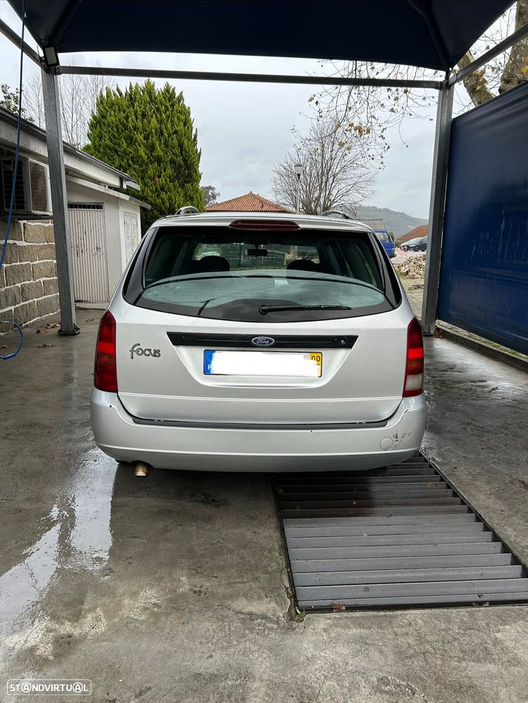 Ford Focus SW 1.8 TDdi Comfort - 4