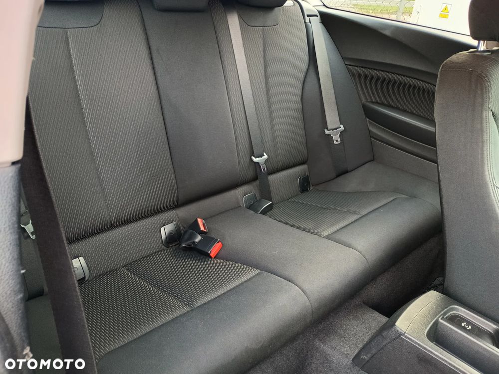 BMW Seria 1 114i Sport Line - 12