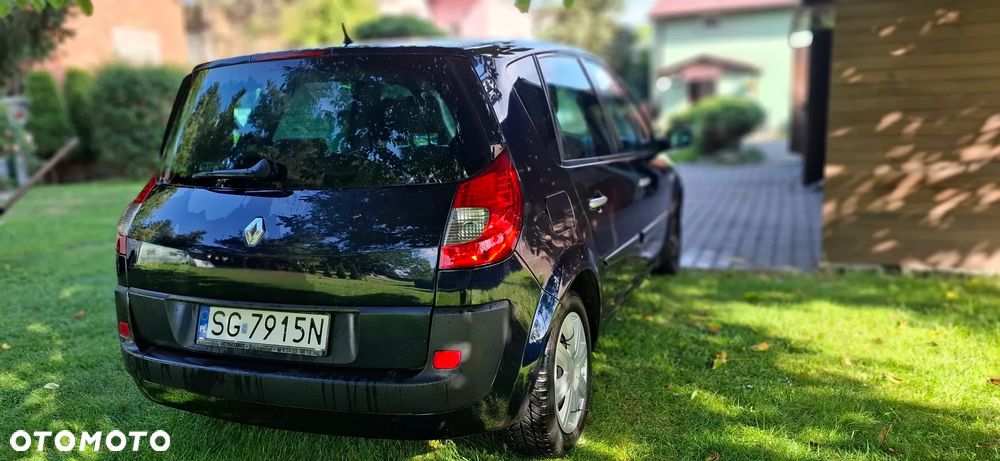 Renault Scenic 2.0 16V Emotion - 7