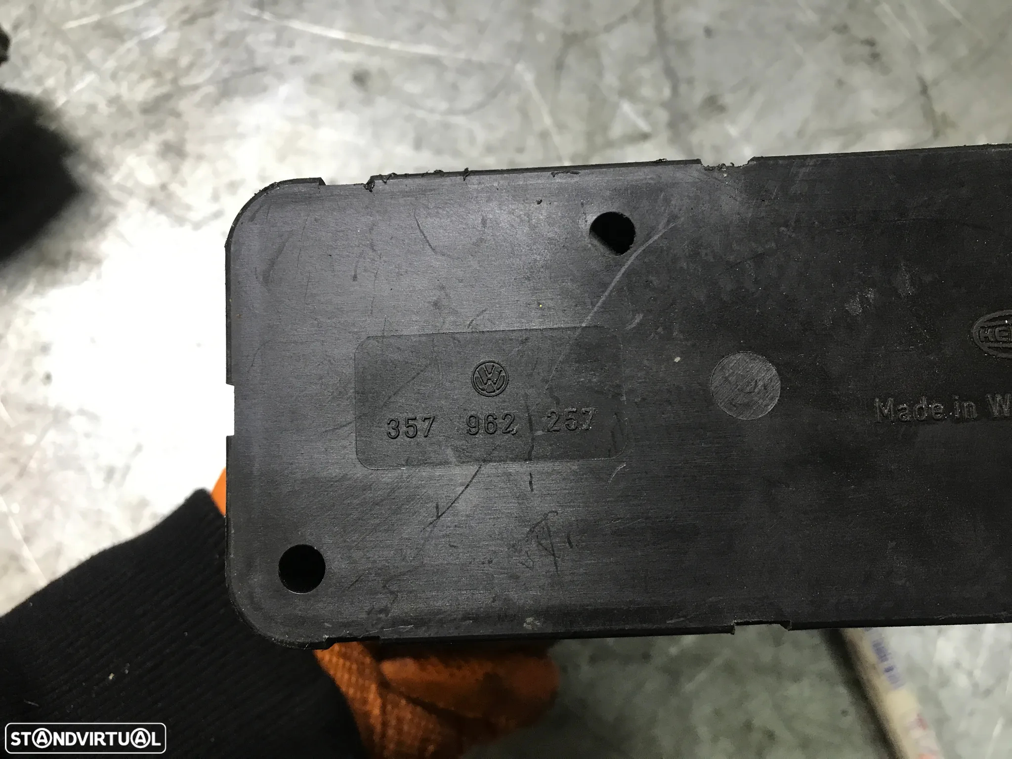 MOTOR / BOMBA VACUO FECHO CENTRAL VOLKSWAGEN PASSAT B3 B4 88-96 357962257 - 3