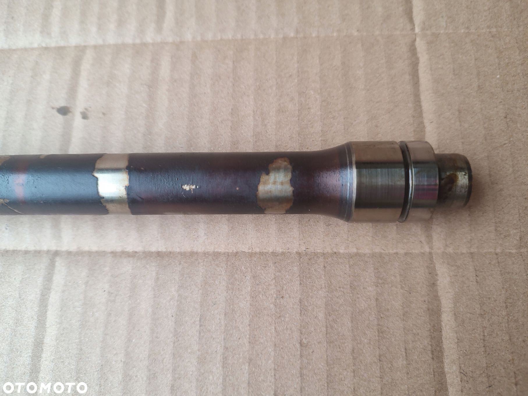 Wałek rozrządu balansowy AUDI A4 B8 3.2 FSI CAL 06E103332H - 2