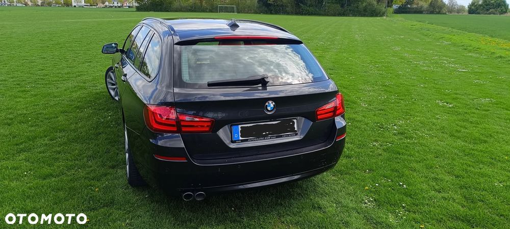 BMW Seria 5 530d xDrive Luxury Line - 2