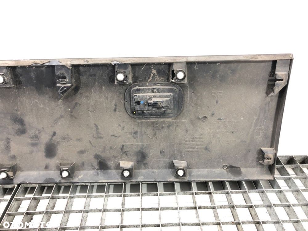 LISTWA BOCZNA PRAWA  MAN TGE Autobus 2017 - 2022 2.0 TDI 130 kW [177 KM] olej napędowy 2017 - 2022 - 5