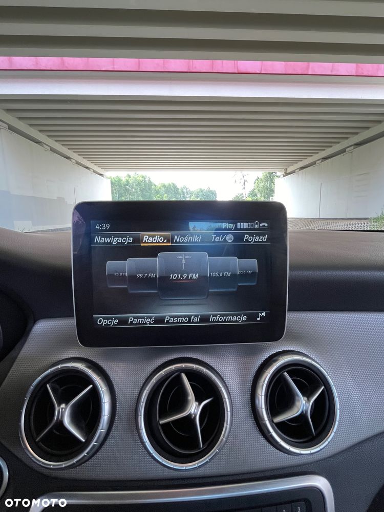 Mercedes-Benz CLA 250 4-Matic AMG Line - 16