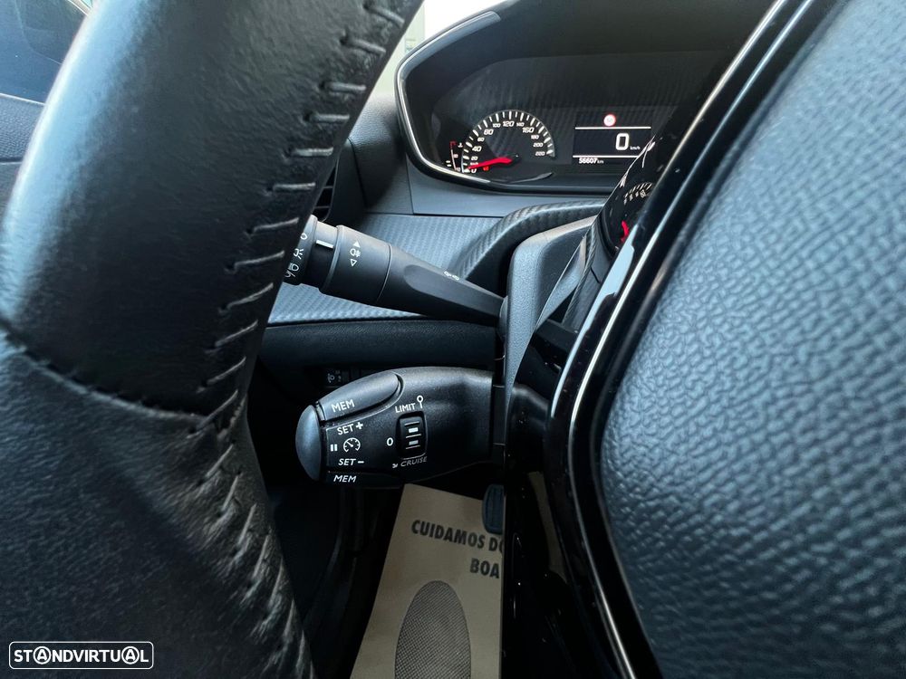 Peugeot 2008 1.2 PureTech Active Pack - 31