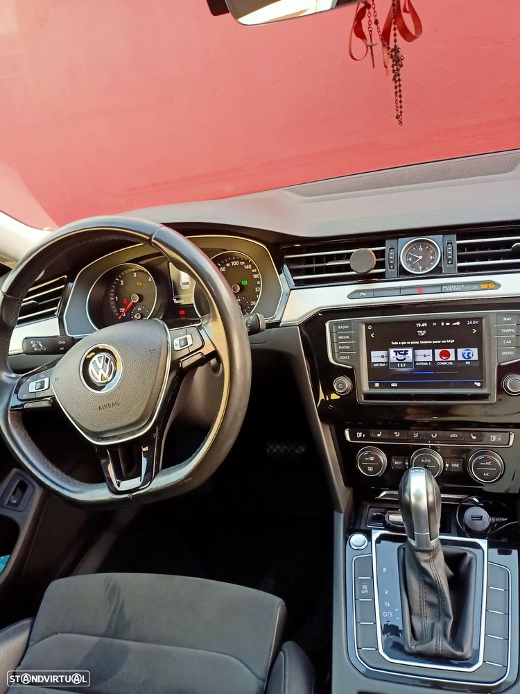 VW Passat Variant 2.0 TDI Highline DSG - 14