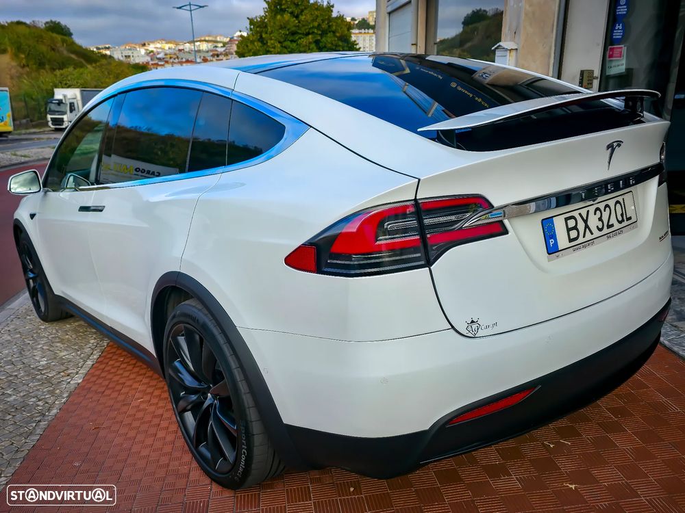 Tesla Model X Performance - 18