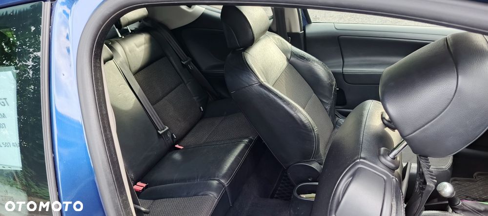 Peugeot 207 - 7