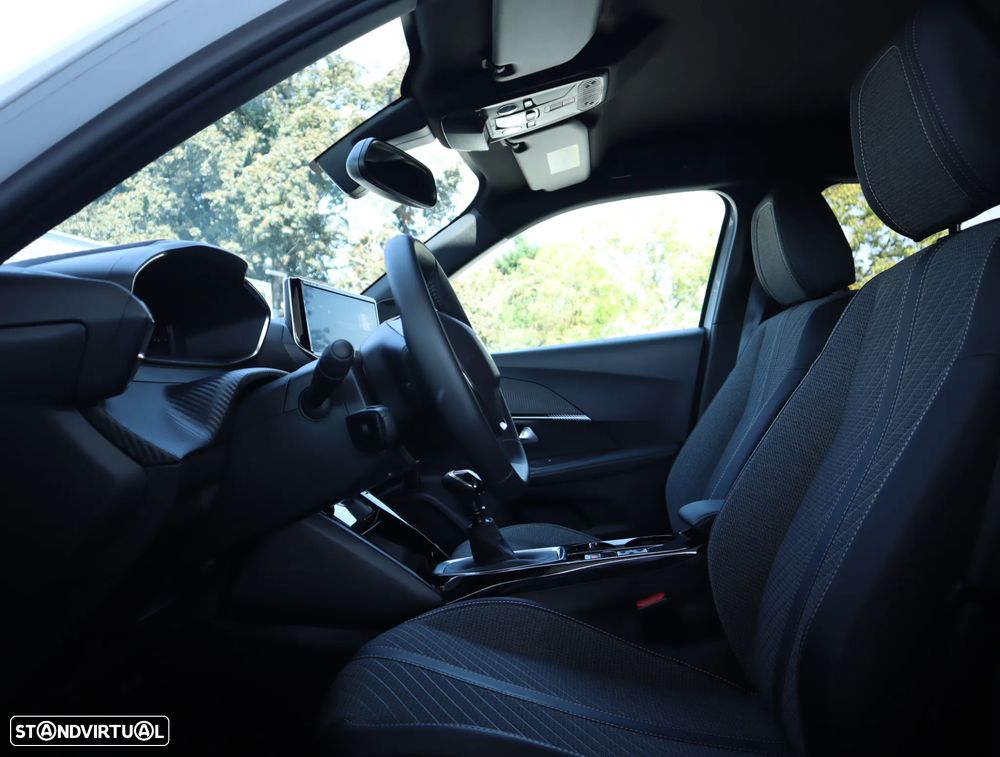 Peugeot 2008 1.2 PureTech Allure - 28