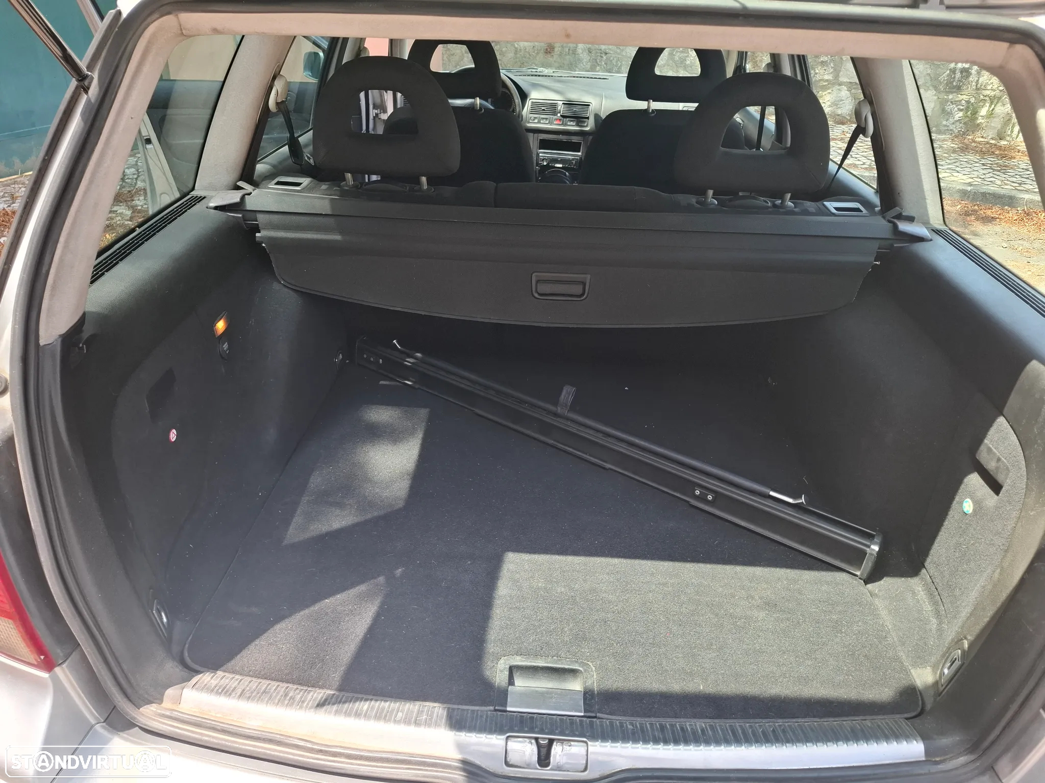 VW Bora 1.9 TDi Highline - 12