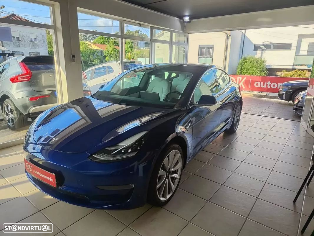 Tesla Model 3 - 6