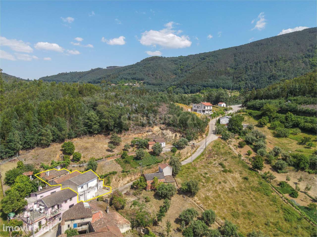 Moradia T3 - Localização tranquila - Grande imagem: 3/29