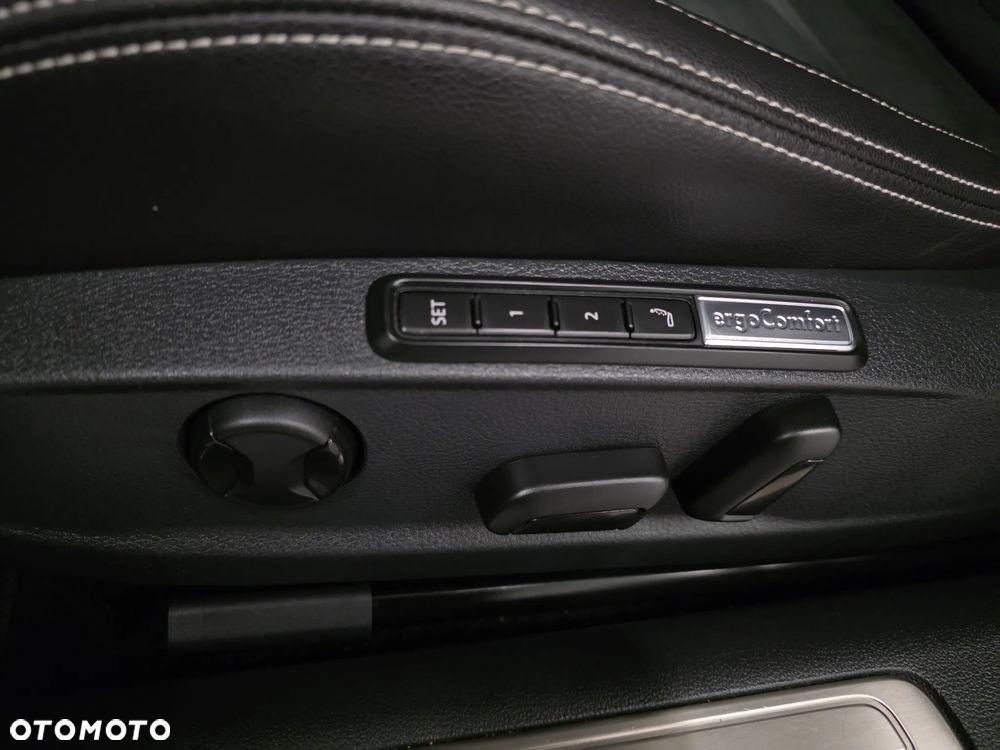 Volkswagen Passat - 20