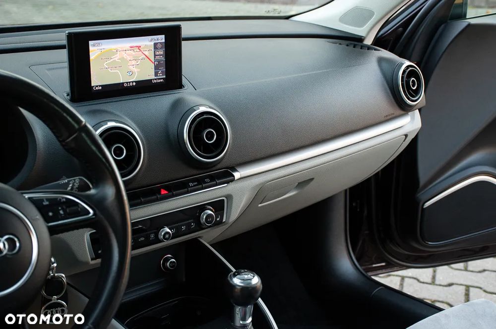 Audi A3 3-drzwiowe 1.8 TFSI S line Sportpaket - 33