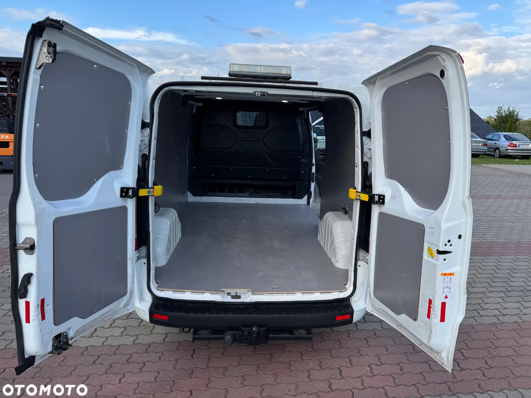 Ford Transit Custom - 12
