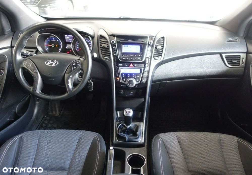 Hyundai i30 1.6 CRDi BlueDrive Go - 24