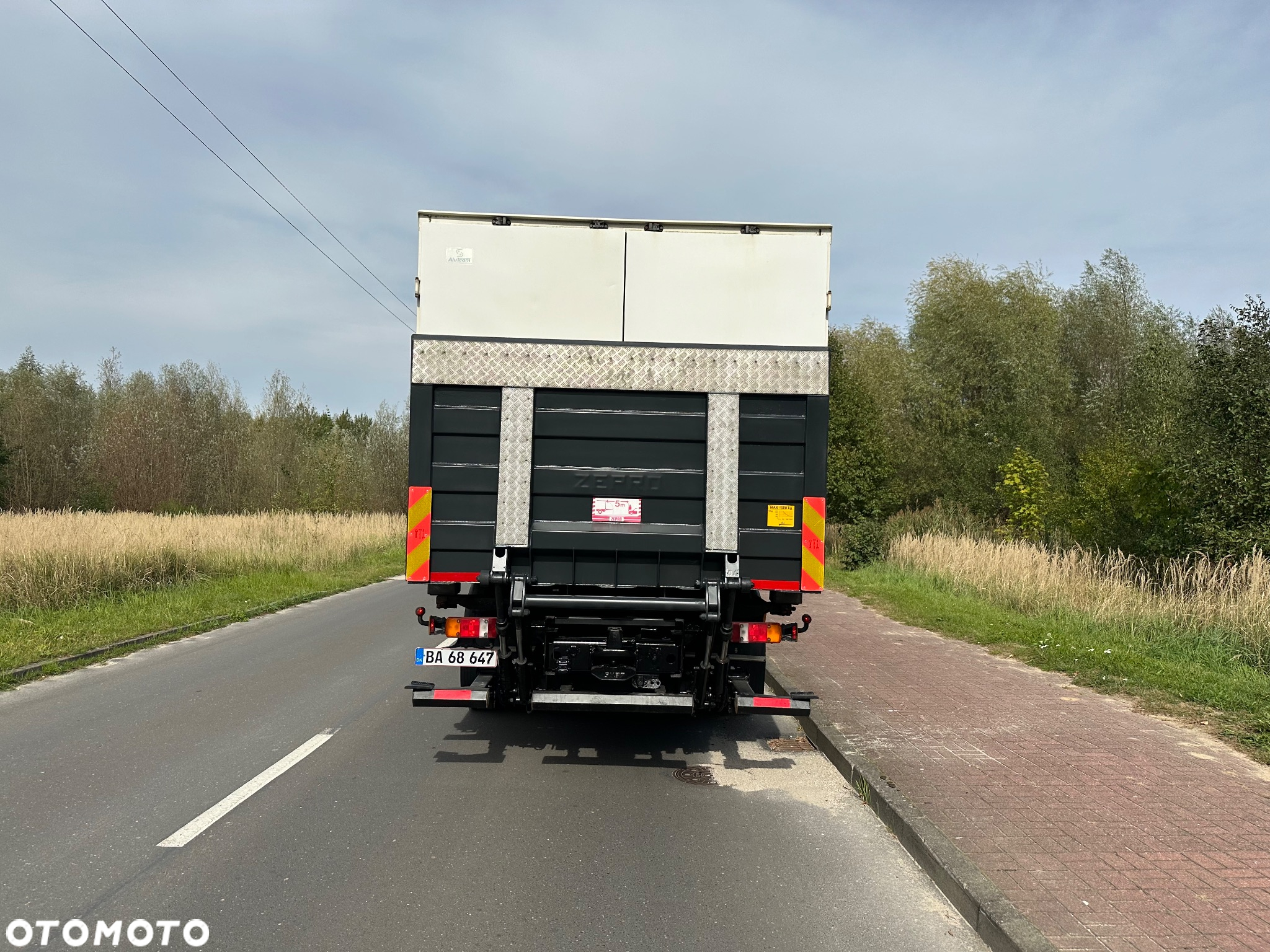MAN TGM 18.340 EEV  167 tys km KONTENER  7.40M - 9
