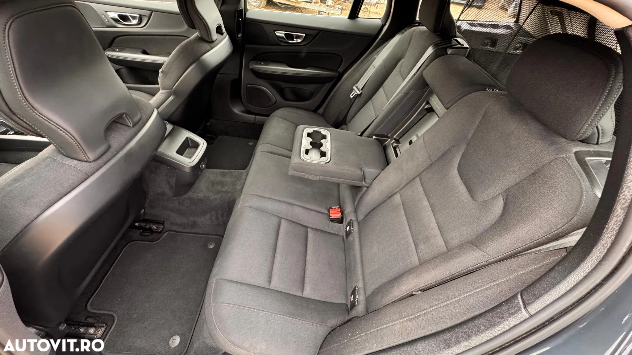 Volvo V60 B4 MHEV AT AWD Ultimate Bright - 11