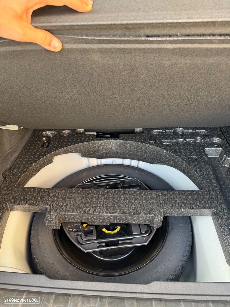 Peugeot 2008 1.2 PureTech Style - 12