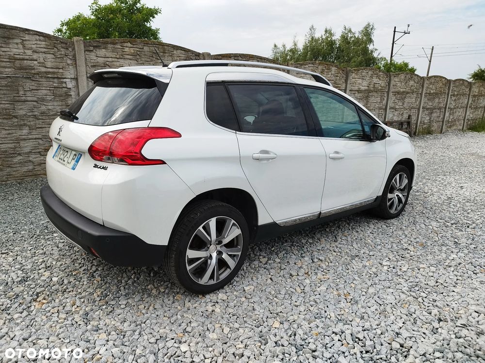 Peugeot 2008 1.6 BlueHDi Allure S&S - 8