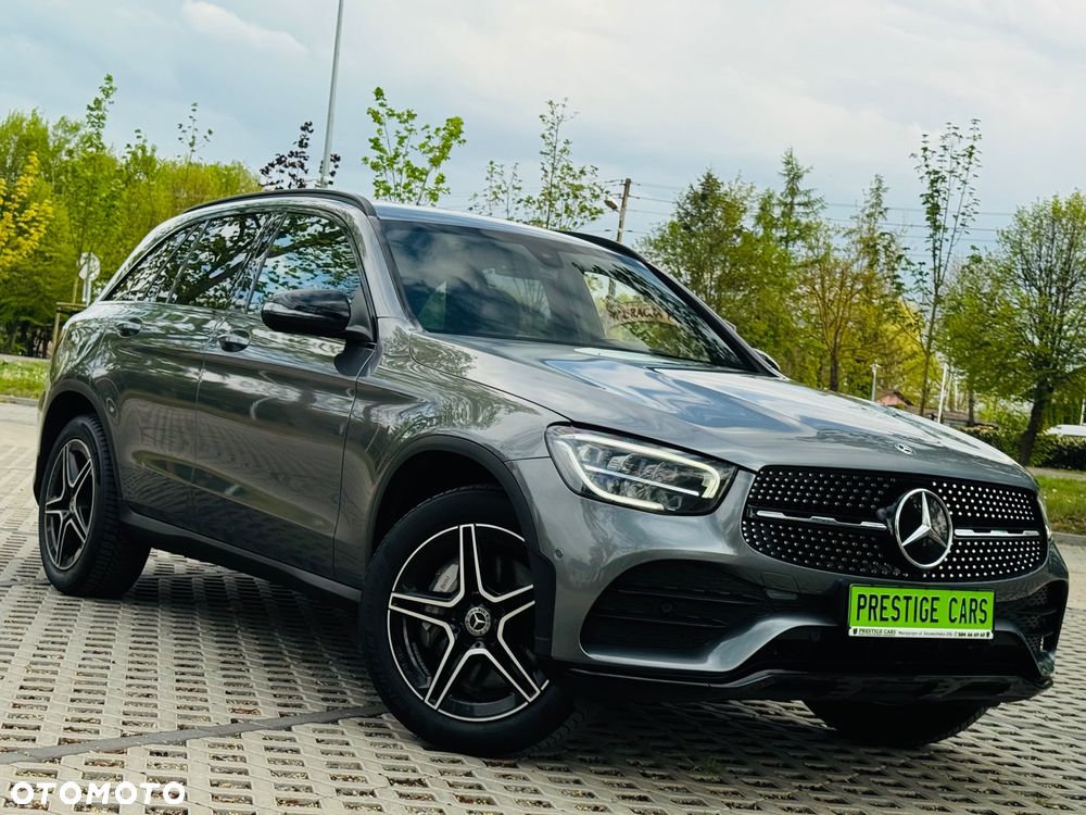 Mercedes-Benz GLC 200 4Matic 9G-TRONIC AMG Line Plus - 4