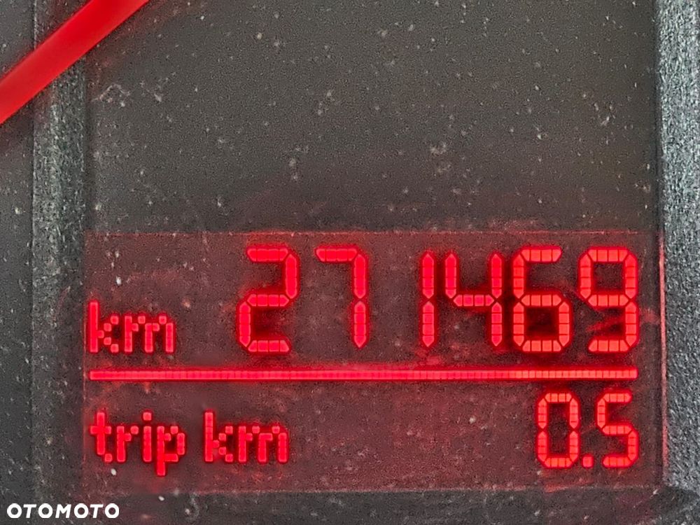 Volkswagen Passat 2.0 TDI Trendline - 6