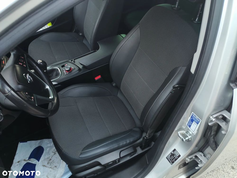 Opel Insignia 2.0 CDTI Cosmo - 8