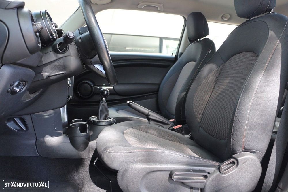 MINI 3 Portas One - 14