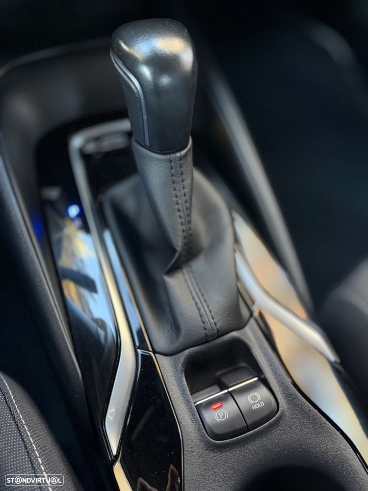 Toyota Corolla 1.8 Hybrid Comfort - 39