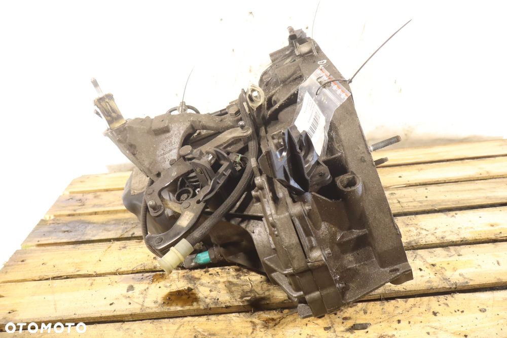 SKRZYNIA BIEGÓW 5 BIEGOWA DACIA DUSTER I LIFT 1.6 CEJR - 3