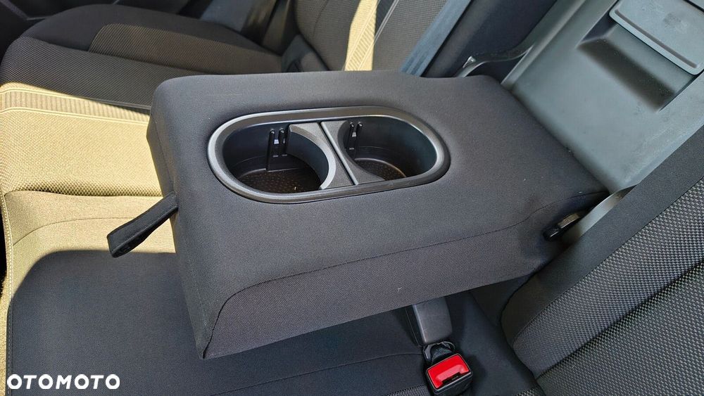 Volkswagen T-Roc - 33