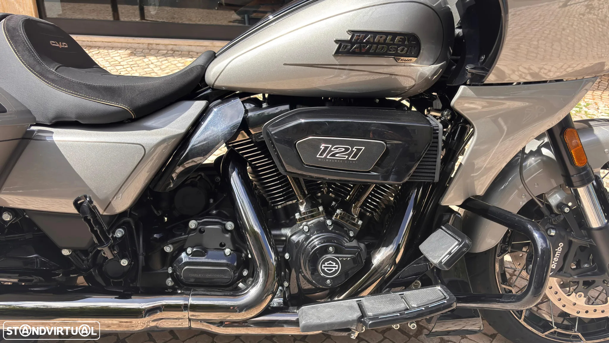 Harley-Davidson Road Road Glide CVO - 11