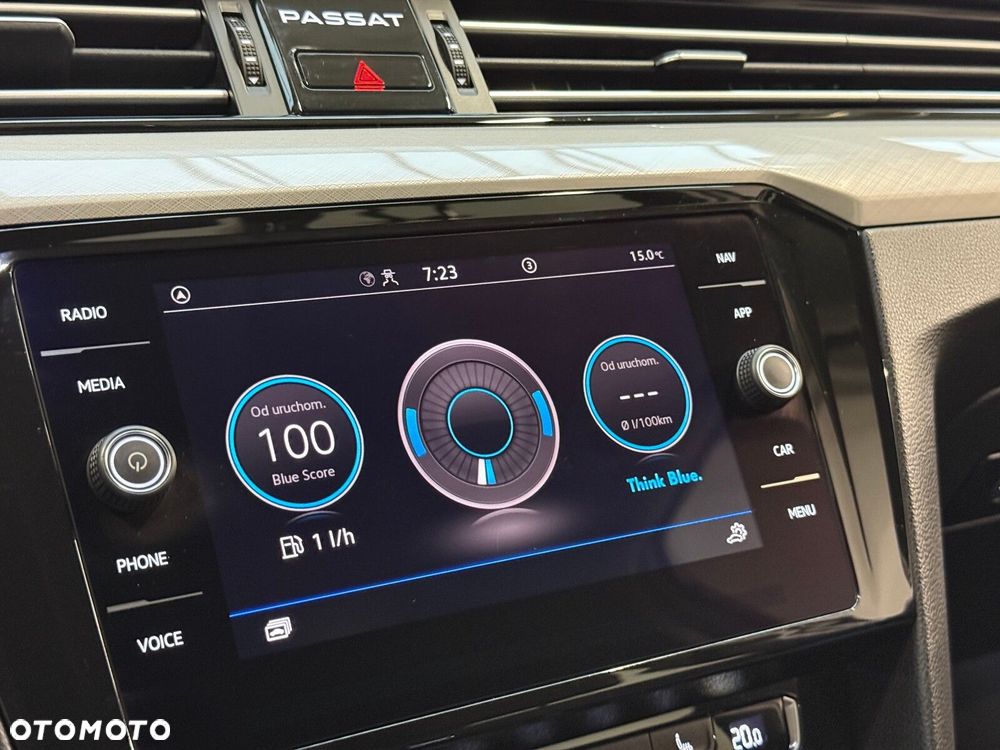 Volkswagen Passat - 41