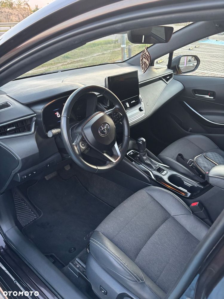 Toyota Corolla 1.8 Hybrid Executive - 3