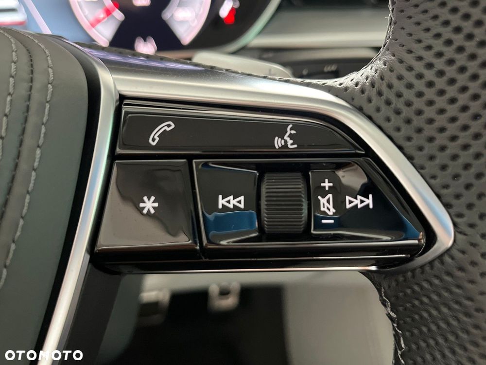 Audi A8 - 23
