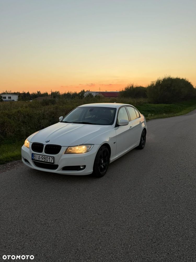 BMW Seria 3 318i - 1