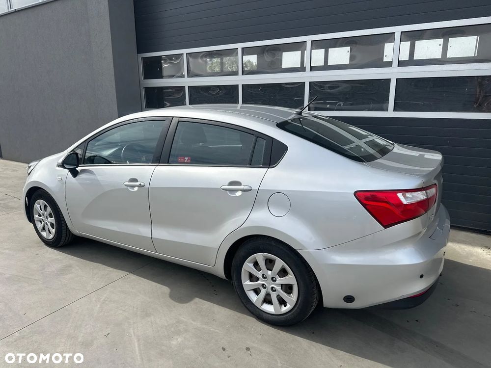 Kia Rio 1.2 M - 6