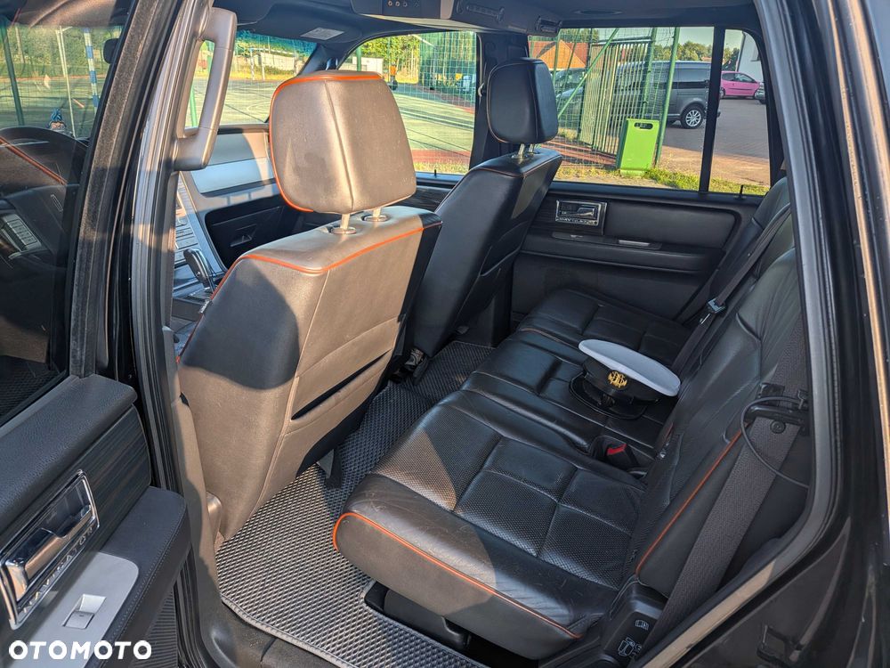 Lincoln Navigator - 8