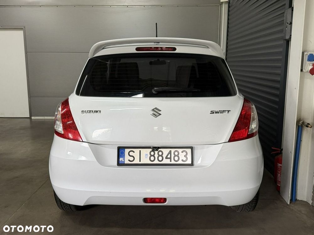 Suzuki Swift - 5