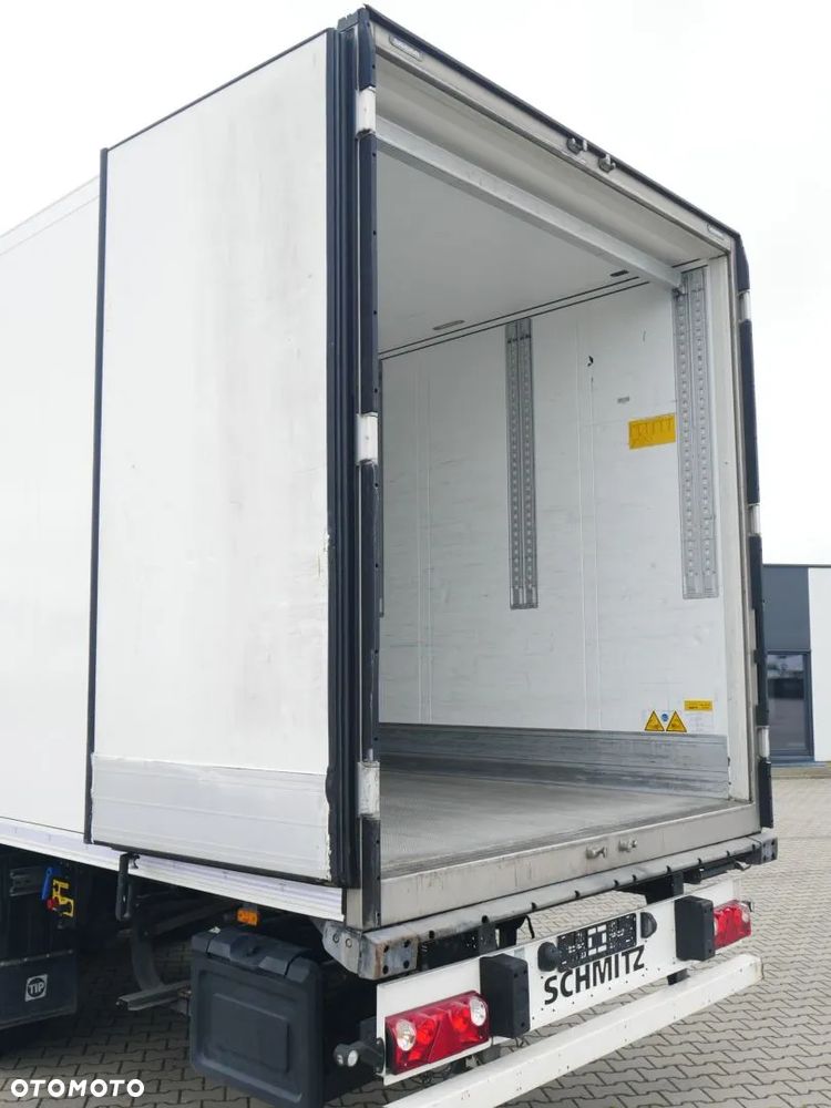 Schmitz Cargobull Chłodnia 60 / Doppelstock / Thermo King 300 / TIP 640644 - 11