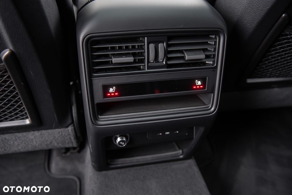 Porsche Cayenne - 31