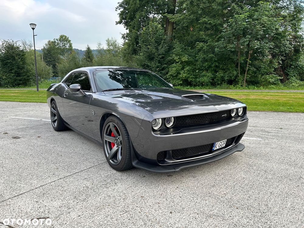 Dodge Challenger 6.2 Hellcat - 4