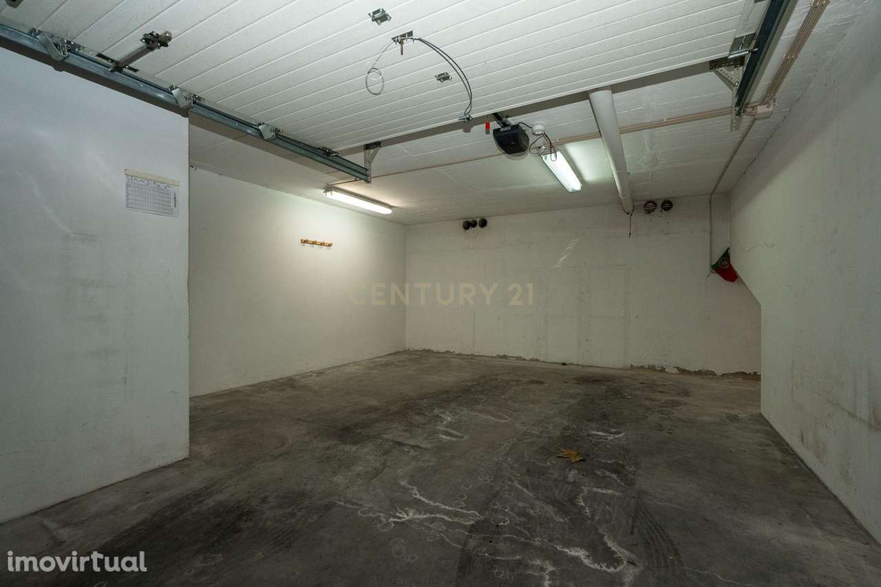 Garagem, Montijo e Afonsoeiro, Rua Mário Miguel de Sousa Rama - Grande imagem: 5/8
