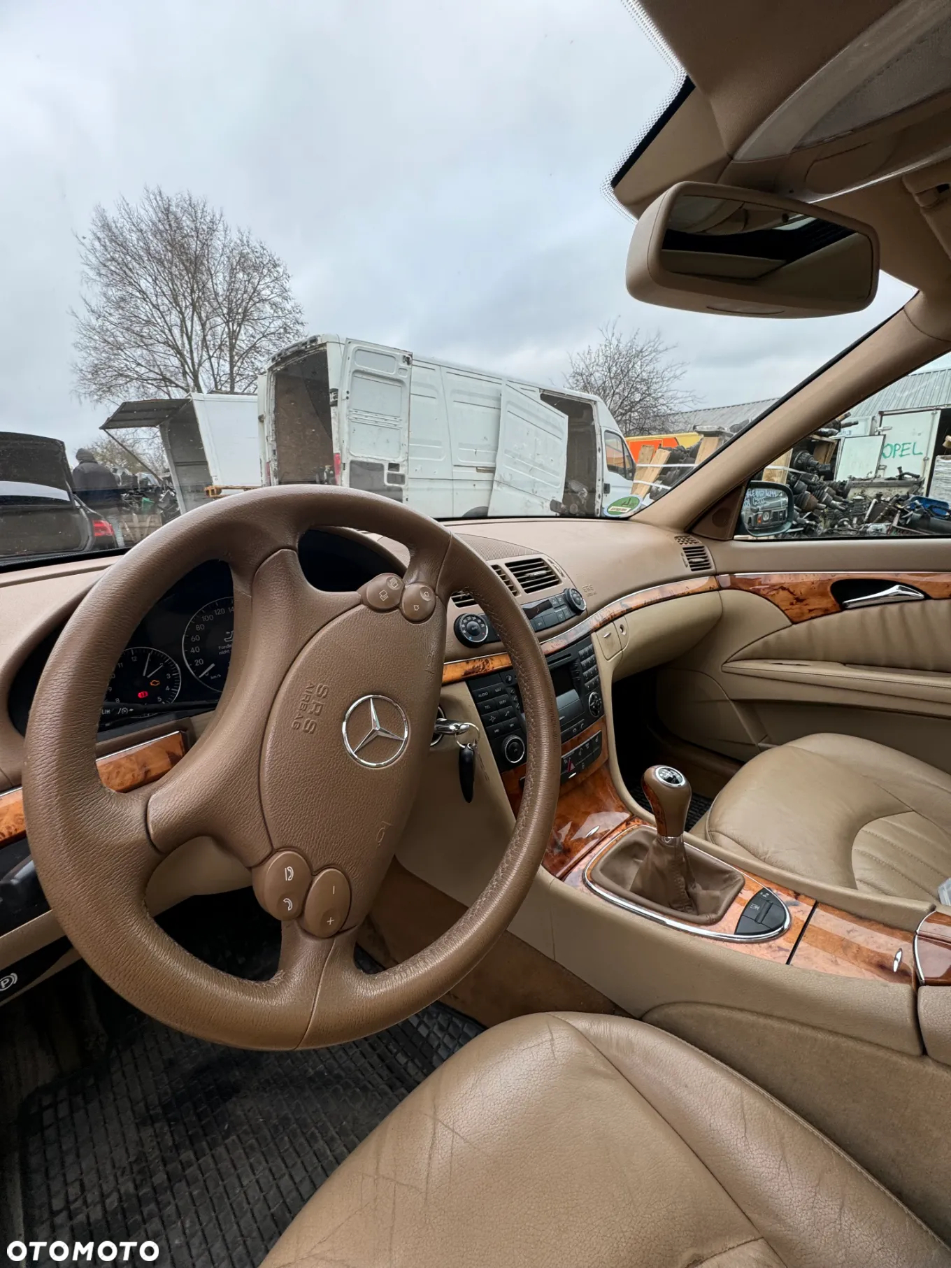 MERCEDES BENZ W211 LIFT MASKA POKRYWA SILNIKA C300 - 20