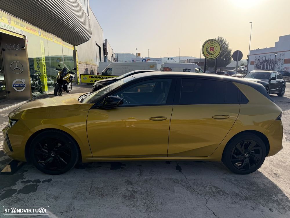 Opel Astra 1.2 T GS - 4