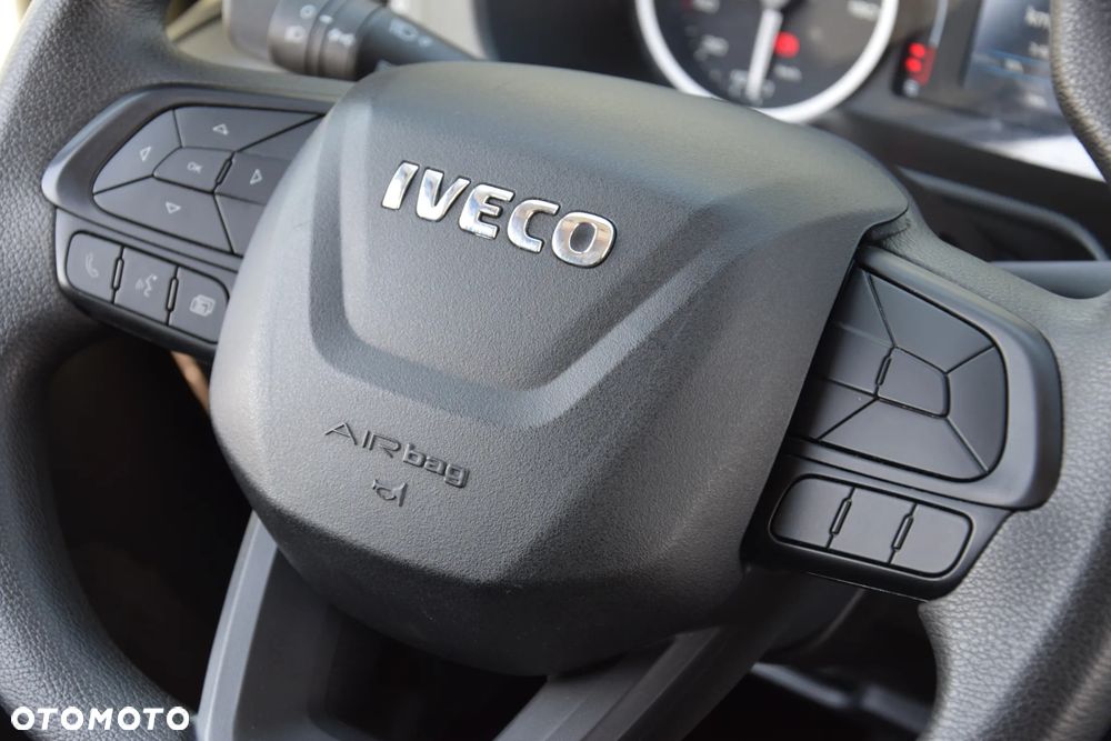 Iveco DAILY 35C16 / 2.3 - 160 KM / 3 OSOBY / DO 3,5 TONY / KONTENER / DOSTAWCZE / WINDA PALFINGER / KLIMA / 2022 / SERWISOWANY / SPROWADZONY Z NIEMIEC - 29