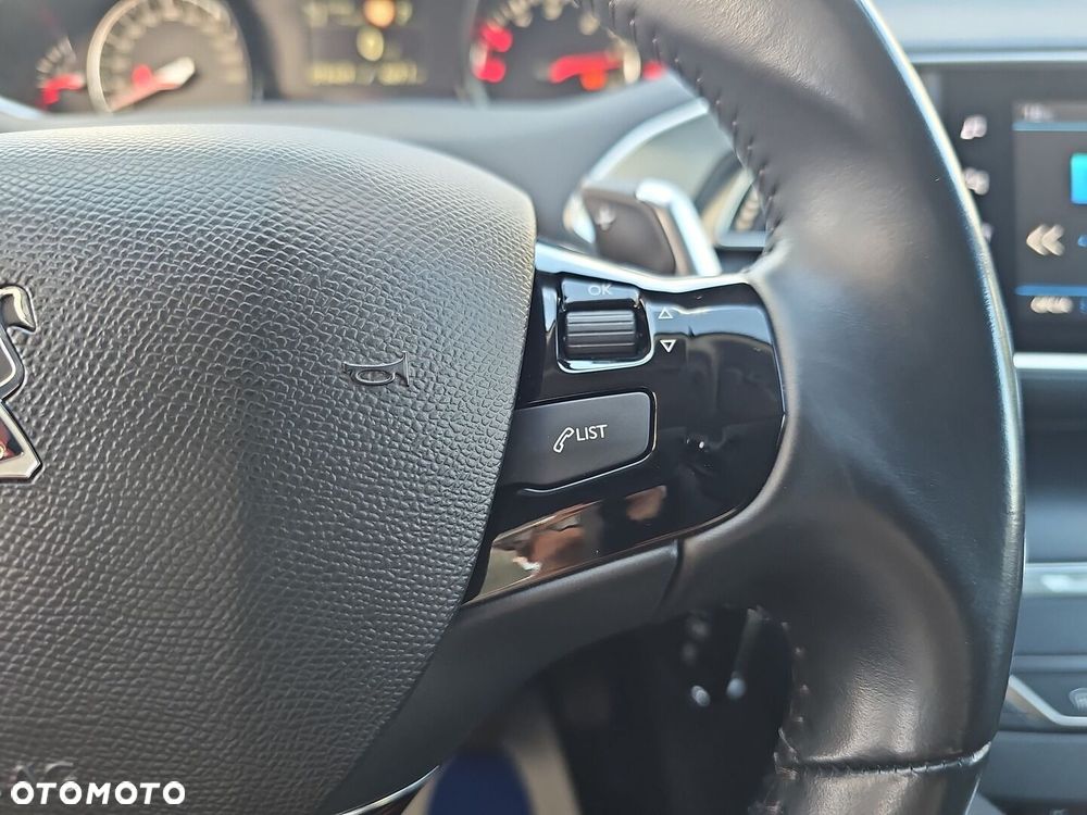 Peugeot 308 BlueHDi 130 EAT8 Allure - 16